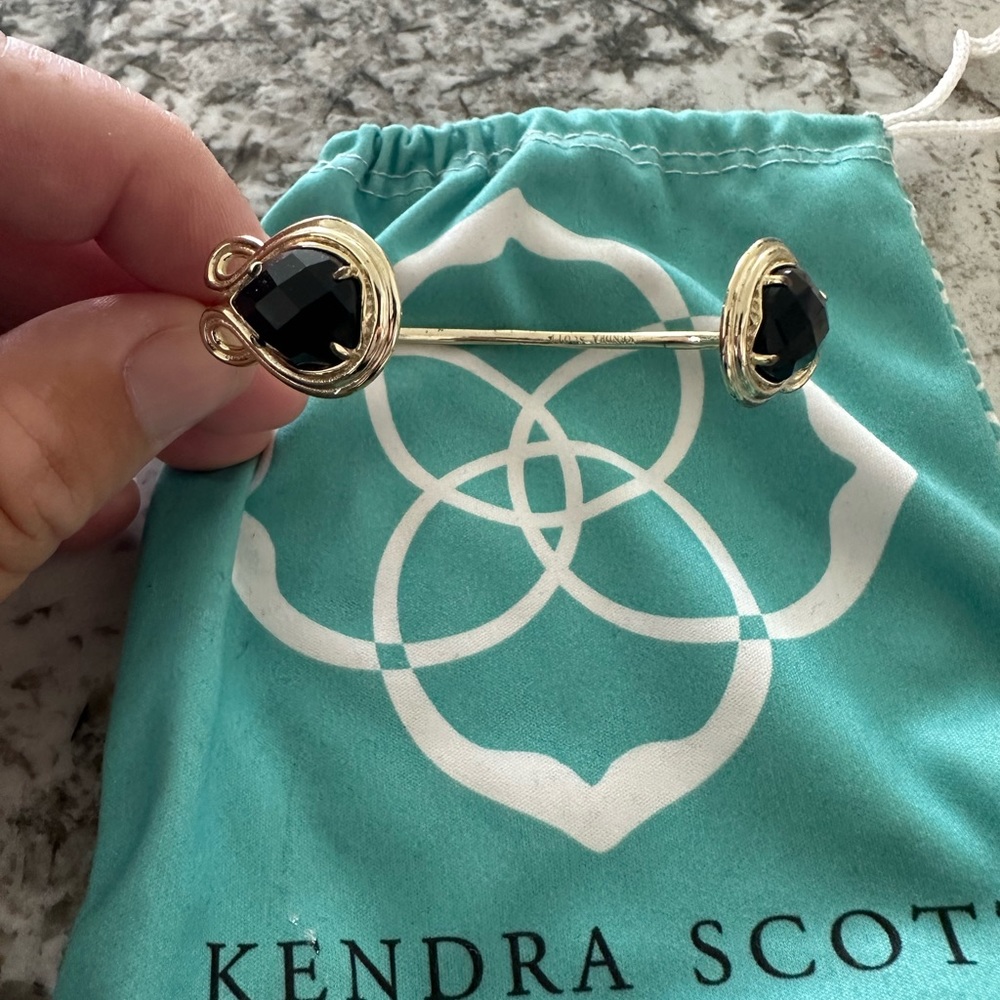 Kendra Scott bracelet